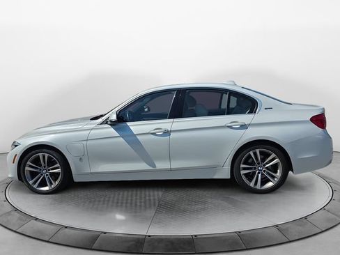 Used 2017 BMW 330e RWD image 2