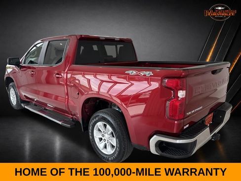 Used 2022 Chevrolet Silverado 1500 LT w/ Convenience Package II AWD/4WD image 2