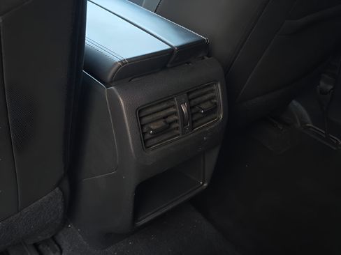 Used 2023 Nissan Rogue S FWD image 23
