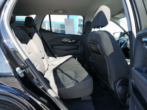 Certified 2022 GMC Terrain SLE w/ Driver Convenience Package image 16