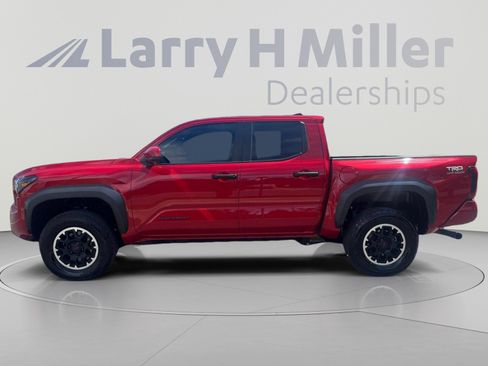 Used 2024 Toyota Tacoma TRD Off-Road AWD/4WD image 2