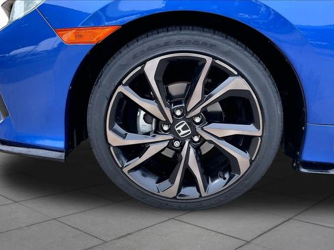 Used 2019 Honda Civic Sport Touring image 11