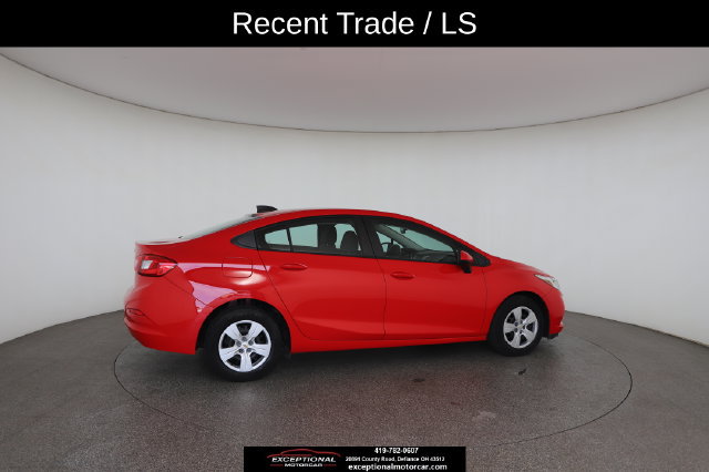 Used 2018 Chevrolet Cruze LS FWD image 21