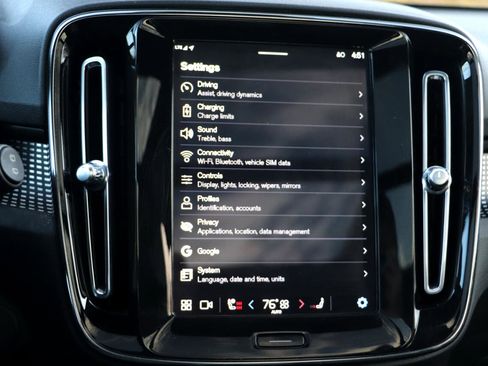 Used 2022 Volvo XC40 P8 Recharge Plus AWD/4WD image 26