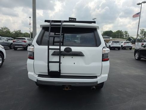 Used 2023 Toyota 4Runner TRD Off-Road Premium w/ Moonroof Package AWD/4WD image 4