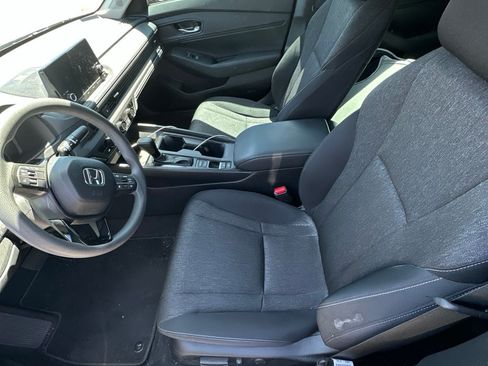 Used 2025 Honda Accord SE image 2