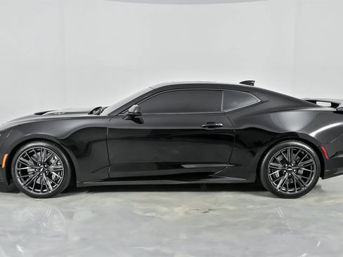 Used 2019 Chevrolet Camaro ZL1 image 8