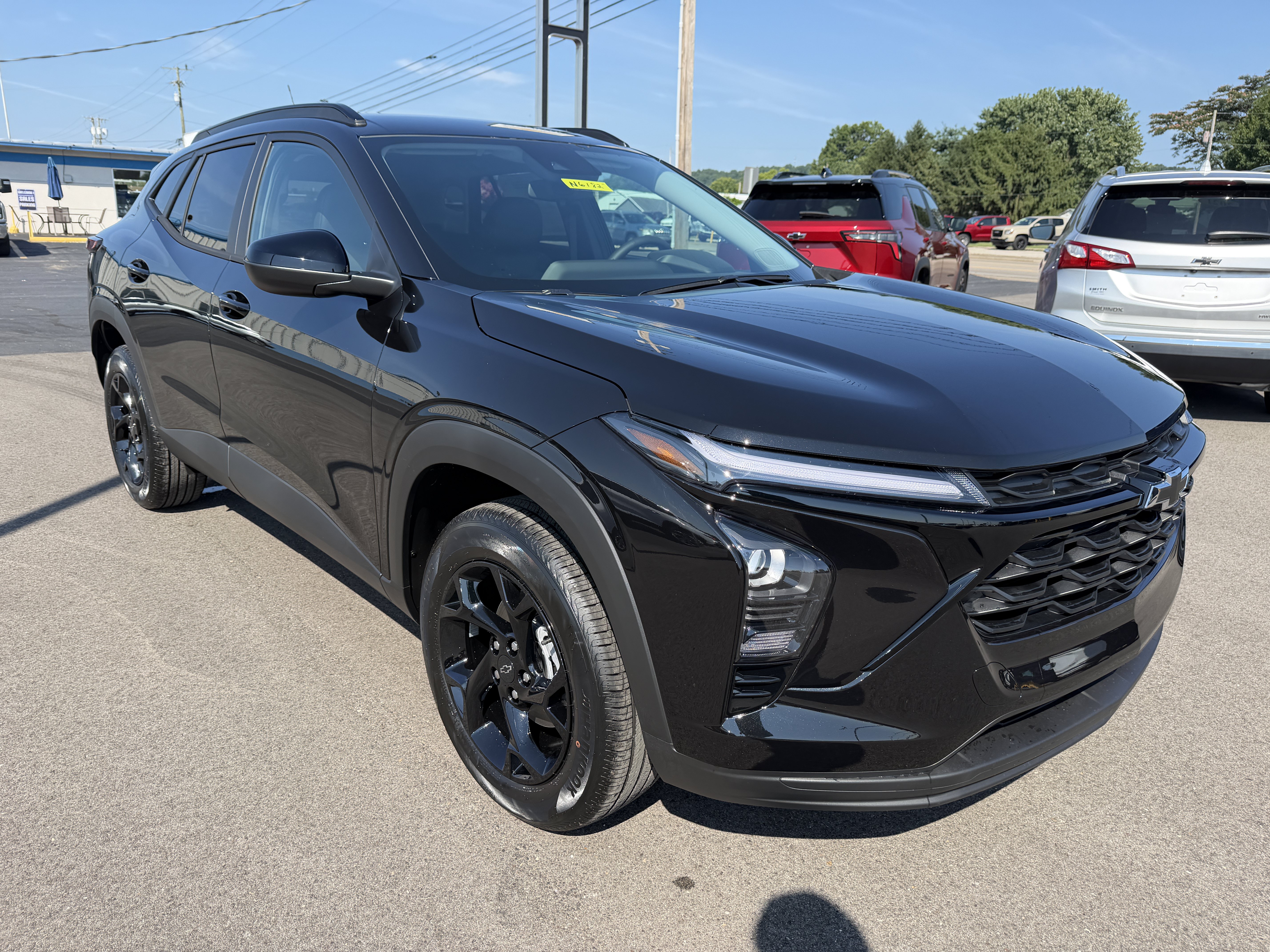 New 2026 Chevrolet Trax LT w/ Driver Confidence Package FWD image 2
