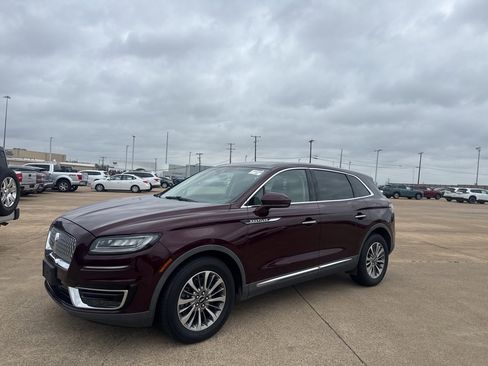 Used 2020 Lincoln Nautilus Reserve image 9