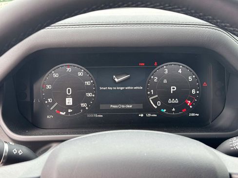 Used 2025 Land Rover Defender 110 X-Dynamic SE image 29