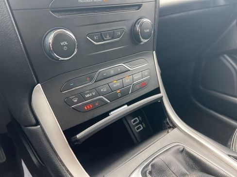 Used 2017 Ford Edge SEL w/ Equipment Group 201A image 22