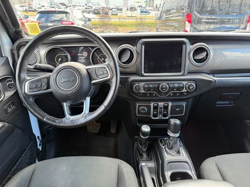 Used 2018 Jeep Wrangler Unlimited Sahara w/ Dual Top Group image 23