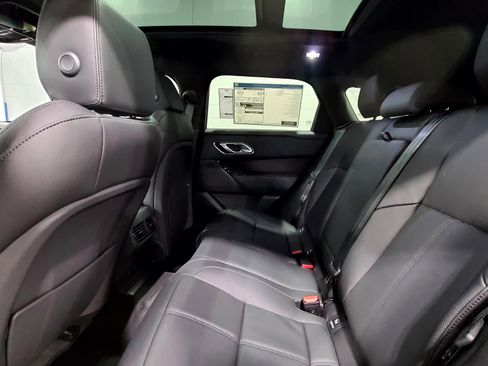 New 2026 Land Rover Range Rover Velar Dynamic SE image 6