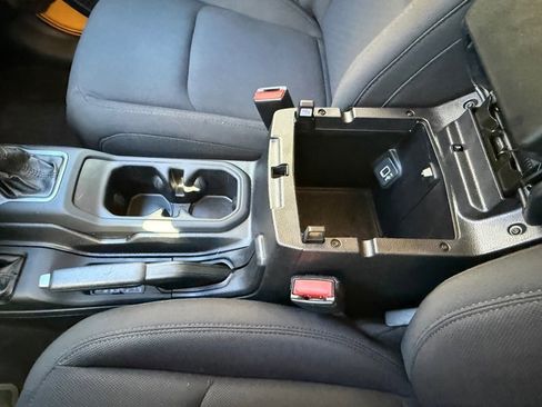 Used 2021 Jeep Gladiator Sport image 28