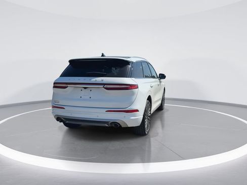Used 2022 Lincoln Corsair AWD w/ Premium Package image 7