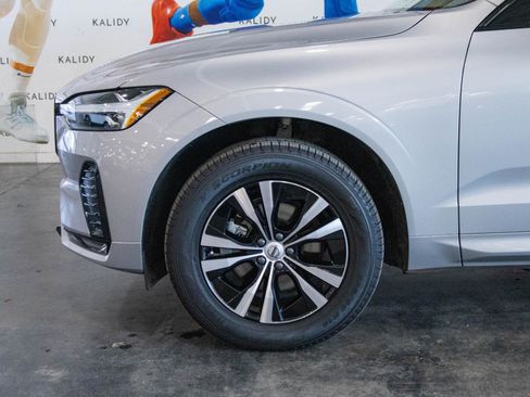 Used 2024 Volvo XC60 B5 Core image 17