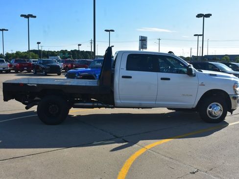 Used 2024 RAM 3500 SLT w/ Quick Order Package 2YG SLT AWD/4WD image 4