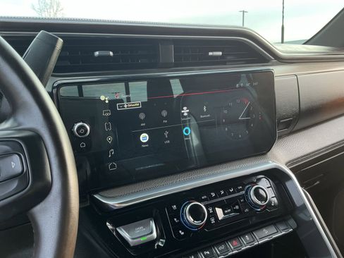 Used 2024 GMC Sierra 2500 Denali w/ Denali Reserve Package image 26