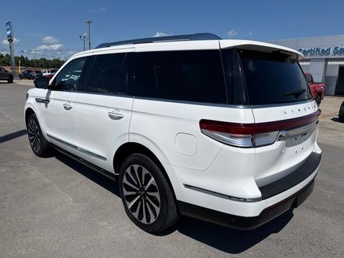 Used 2023 Lincoln Navigator Reserve AWD/4WD image 11