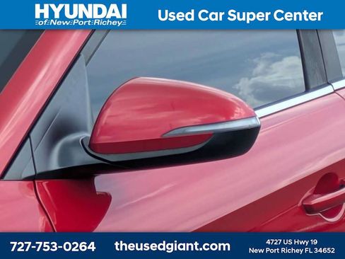 Used 2020 Hyundai Elantra Limited FWD image 11