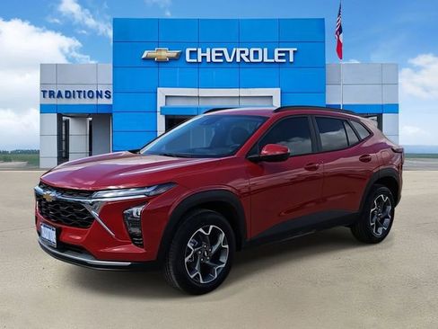 New 2026 Chevrolet Trax LT w/ Driver Confidence Package FWD image 5