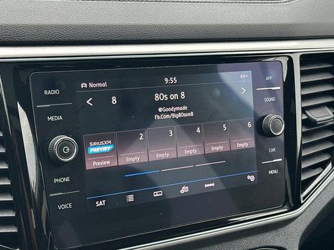 Used 2018 Volkswagen Atlas SEL AWD/4WD image 17
