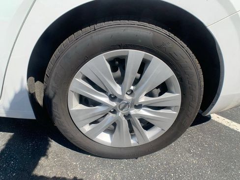 Used 2022 Nissan Sentra S FWD image 11