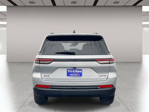 New 2025 Jeep Grand Cherokee Limited w/ Black Appearance Package image 4