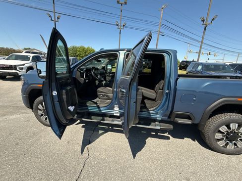 New 2026 GMC Sierra 3500 Denali w/ Denali Reserve Package AWD/4WD image 24