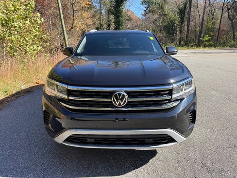 Used 2022 Volkswagen Atlas Cross Sport SE w/ Panoramic Sunroof Package image 3