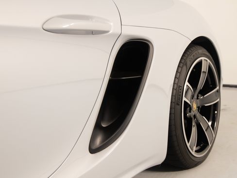 Used 2025 Porsche 718 Boxster GTS RWD image 42