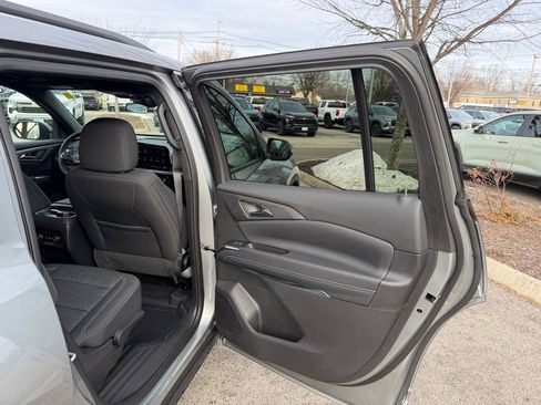 Used 2025 Chevrolet Traverse LT w/ LPO, Floor Liner Package image 20