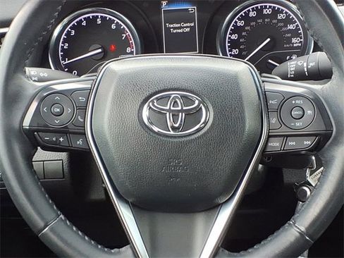 Used 2020 Toyota Camry SE image 14