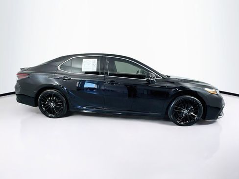 Used 2022 Toyota Camry XSE FWD image 11