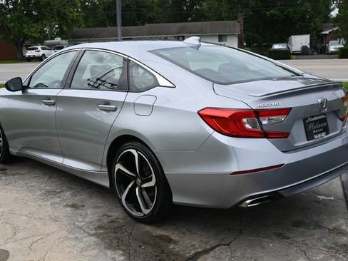 Used 2018 Honda Accord Sport image 7