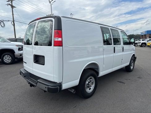 New 2025 Chevrolet Express 2500 Work Van w/ Driver Convenience Package image 5