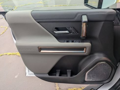 Certified 2025 GMC Hummer EV 3X AWD/4WD image 11