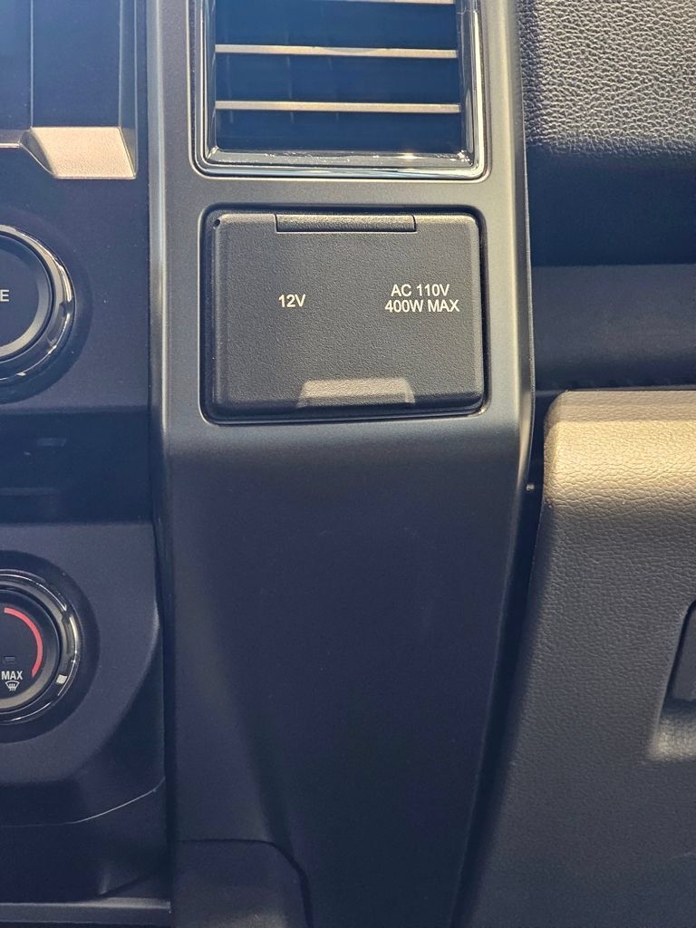 Used 2017 Ford F150 XLT w/ Equipment Group 302A Luxury AWD/4WD image 25