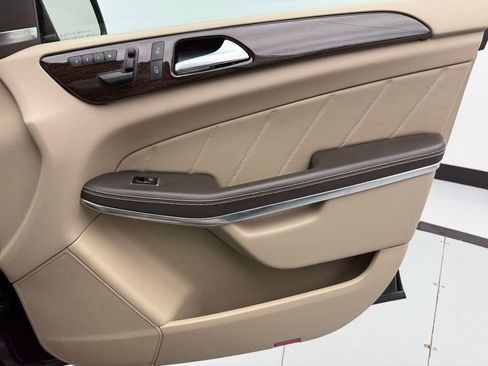 Used 2013 Mercedes-Benz GL 450 4MATIC image 39