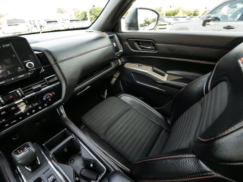 Used 2024 Nissan Pathfinder Rock Creek AWD/4WD image 46