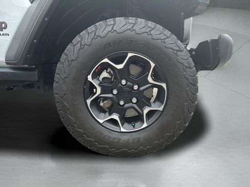 Certified 2023 Jeep Wrangler Unlimited Rubicon AWD/4WD image 39