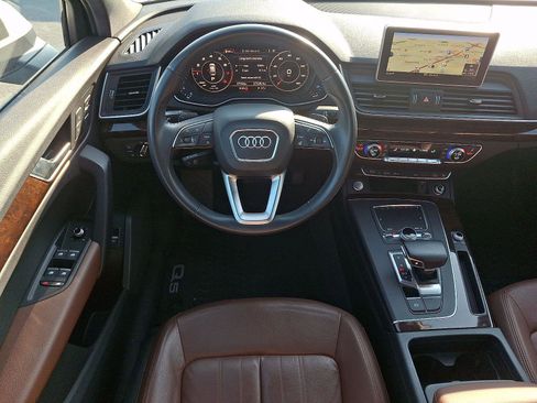 Used 2018 Audi Q5 2.0T Premium Plus w/ Premium Plus Package image 11