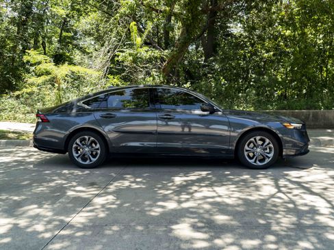 Used 2023 Honda Accord EX-L image 10