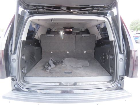 Used 2017 Cadillac Escalade ESV 2WD image 13