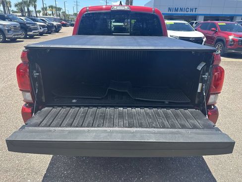 Used 2023 Toyota Tacoma SR5 w/ Technology Package AWD/4WD image 18
