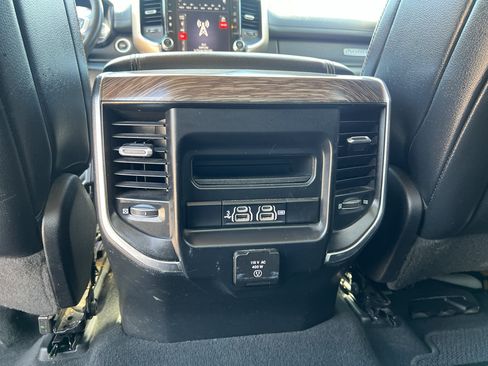 Used 2019 RAM 1500 Laramie RWD image 11