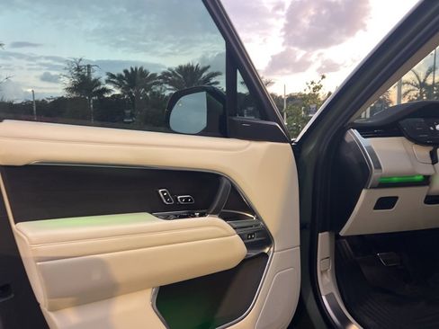 Used 2023 Land Rover Range Rover SE image 49