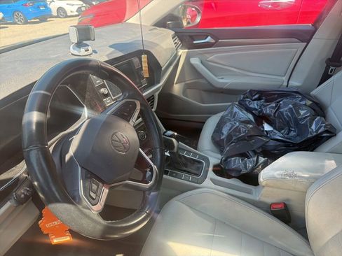 Used 2023 Volkswagen Jetta SE FWD image 7