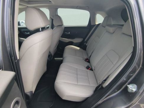 Used 2024 Honda HR-V EX-L image 11