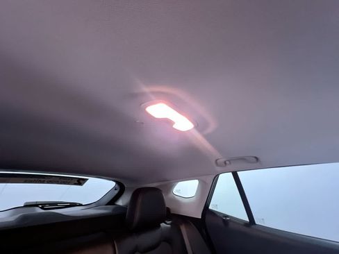 Used 2024 Chevrolet Trax LT w/ Sunroof Package FWD image 37